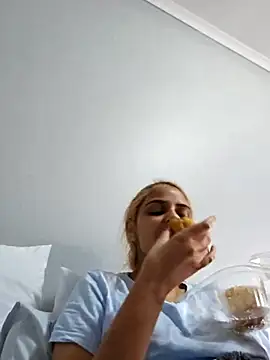 DirtySnowball69 online show from October 3, 2025, 12:02 pm