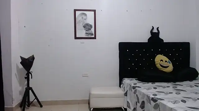 Snapshot of venuz_mendoza20 chatting on September 22, 2025, 2:30 pm venuz mendoza20 online show from September 22, 2025, 2:30 pm