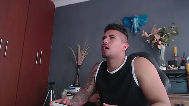 geirge teacherxx online show from January 17, 2025, 7:16 pm