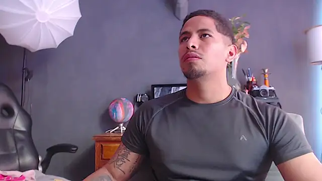 geirge teacherxx online show from September 18, 2025, 6:43 pm