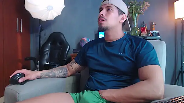 geirge teacherxx online show from November 4, 2025, 9:58 pm