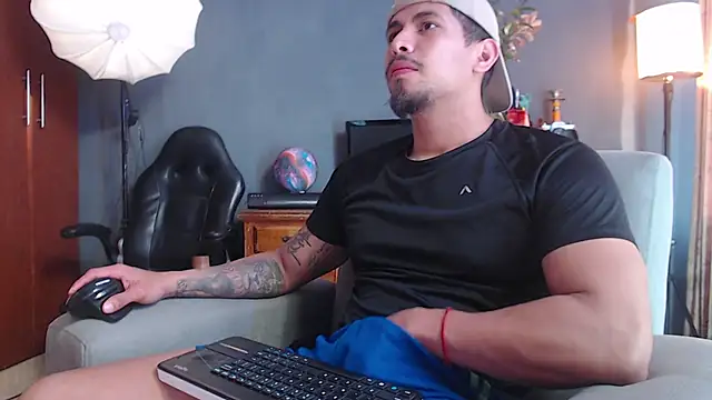 geirge teacherxx online show from November 6, 2025, 10:10 pm