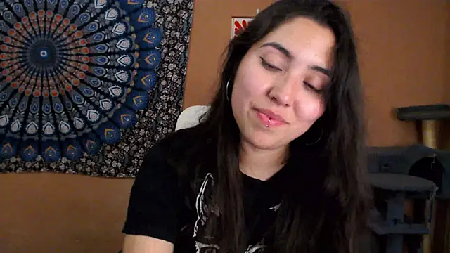 IntimateTales online show from November 14, 2025, 12:20 am