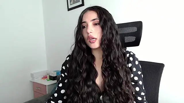 Honey Aynur20 online show from February 2, 2025, 3:39 pm