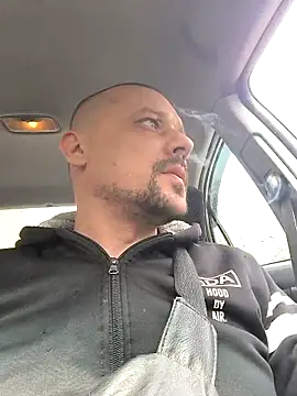 DanielOhCool online show from April 7, 2026, 9:10 am