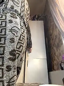 DanielOhCool online show from April 8, 2026, 6:24 am