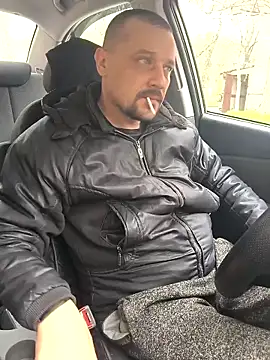 DanielOhCool online show from April 14, 2026, 7:14 am