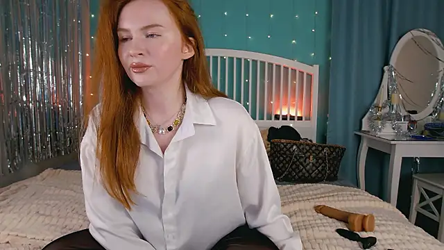 Snapshot of GingerArin chatting on January 10, 2026, 10:50 am GingerArin online show from January 10, 2026, 10:50 am