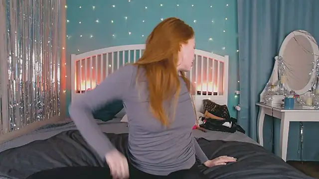 Snapshot of GingerArin chatting on January 17, 2026, 11:37 am GingerArin online show from January 17, 2026, 11:37 am