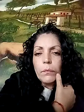 Snapshot of mijal_queen chatting on December 29, 2024, 8:26 pm mijal queen online show from December 29, 2024, 8:26 pm