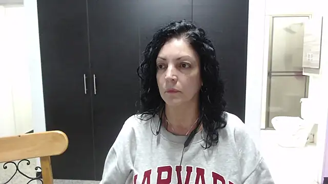 Snapshot of mijal_queen chatting on October 2, 2025, 2:51 am mijal queen online show from October 2, 2025, 2:51 am