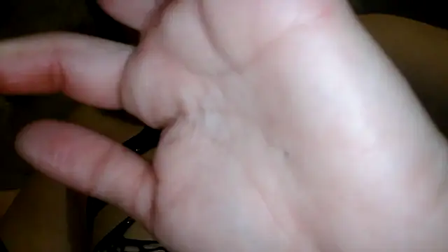 Snapshot of SWEETLUNA077 chatting on February 23, 2026, 9:28 am SWEETLUNA077 online show from February 23, 2026, 9:28 am