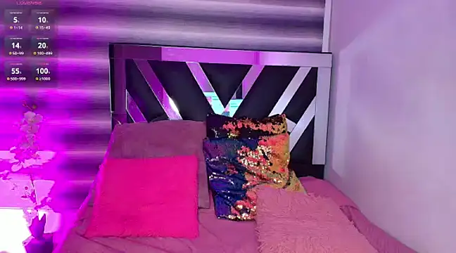 Snapshot of cami_suarez_ chatting on February 2, 2025, 7:41 am cami suarez online show from February 2, 2025, 7:41 am