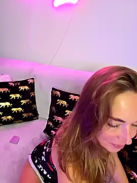 Snapshot of VickyDiamondx chatting on September 14, 2025, 8:46 am VickyDiamondx online show from September 14, 2025, 8:46 am