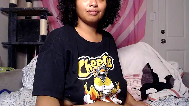 TasteeKitty online show from October 30, 2025, 7:54 am