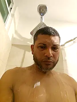 tropikboy online show from April 1, 2026, 9:54 am