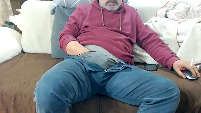 Snapshot of LiONTURK chatting on February 17, 2025, 6:37 pm LiONTURK online show from February 17, 2025, 6:37 pm