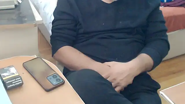 Snapshot of LiONTURK chatting on October 16, 2025, 10:27 am LiONTURK online show from October 16, 2025, 10:27 am