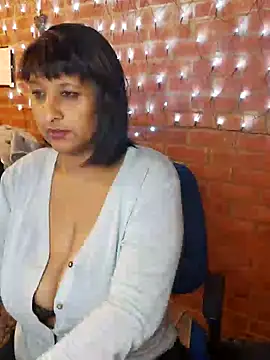 Snapshot of Lilybanx chatting on January 26, 2025, 7:20 pm Lilybanx online show from January 26, 2025, 7:20 pm