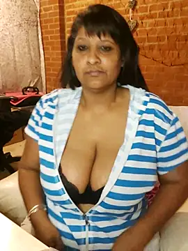 Snapshot of Lilybanx chatting on October 3, 2025, 12:13 pm Lilybanx online show from October 3, 2025, 12:13 pm