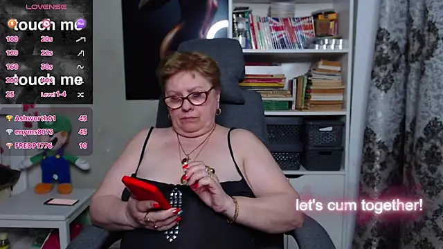 Snapshot of Mella4you chatting on March 11, 2025, 4:18 pm Mella4you online show from March 11, 2025, 4:18 pm