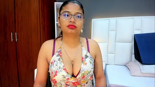 yeral2017 online show from November 26, 2025, 1:01 pm