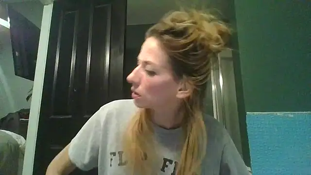 Rhodesxox online show from November 7, 2025, 11:10 am