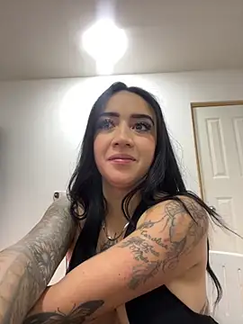 EmmyEvans1 online show from November 14, 2025, 7:34 pm