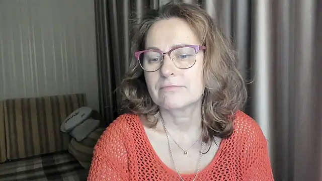 Snapshot of lauraoven chatting on January 8, 2025, 7:13 pm lauraoven online show from January 8, 2025, 7:13 pm