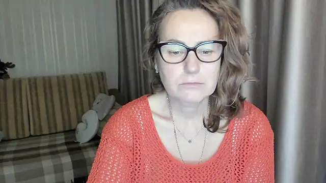 Snapshot of lauraoven chatting on January 23, 2025, 4:26 pm lauraoven online show from January 23, 2025, 4:26 pm