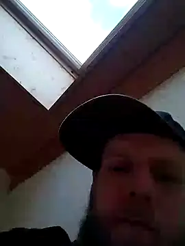 Snapshot of Kw8585kw chatting on January 12, 2025, 12:33 pm Kw8585kw online show from January 12, 2025, 12:33 pm