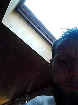 Snapshot of Kw8585kw chatting on March 5, 2025, 8:32 am Kw8585kw online show from March 5, 2025, 8:32 am