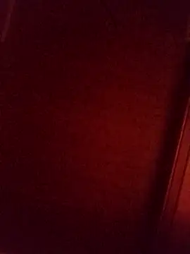 Snapshot of Kw8585kw chatting on December 15, 2025, 11:36 am Kw8585kw online show from December 15, 2025, 11:36 am