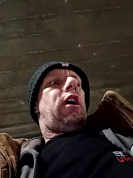 Snapshot of Kw8585kw chatting on January 13, 2026, 8:03 pm Kw8585kw online show from January 13, 2026, 8:03 pm