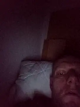 Snapshot of Kw8585kw chatting on January 19, 2026, 2:04 am Kw8585kw online show from January 19, 2026, 2:04 am