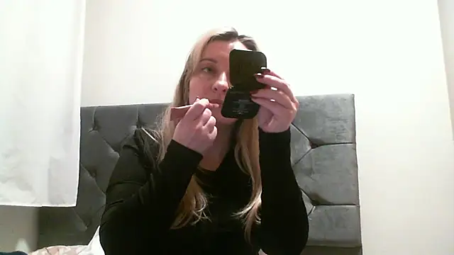 Snapshot of SusanCurt chatting on December 20, 2025, 6:04 pm SusanCurt online show from December 20, 2025, 6:04 pm