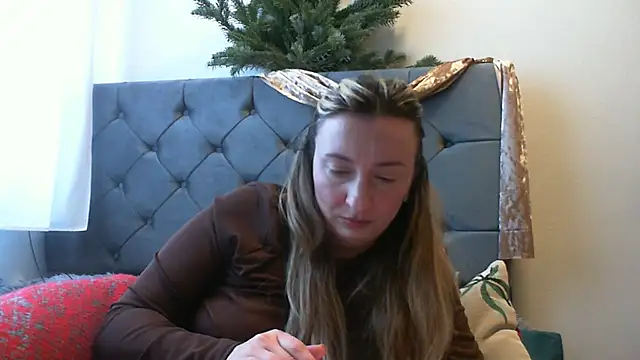 Snapshot of SusanCurt chatting on January 8, 2026, 12:40 pm SusanCurt online show from January 8, 2026, 12:40 pm