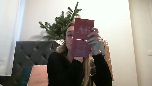 Snapshot of SusanCurt chatting on January 11, 2026, 10:53 am SusanCurt online show from January 11, 2026, 10:53 am