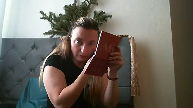 Snapshot of SusanCurt chatting on January 18, 2026, 11:03 am SusanCurt online show from January 18, 2026, 11:03 am