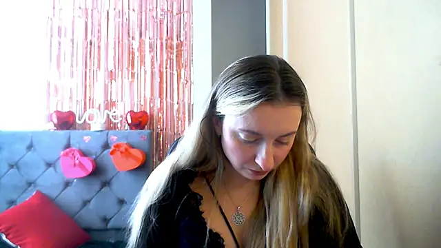 Snapshot of SusanCurt chatting on February 18, 2026, 12:34 pm SusanCurt online show from February 18, 2026, 12:34 pm