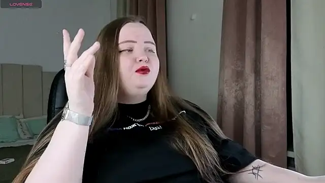 EMMA  CONNOR online show from January 13, 2026, 10:15 pm