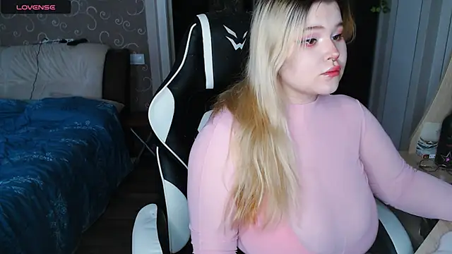 Mini Mo online show from February 25, 2025, 8:25 am