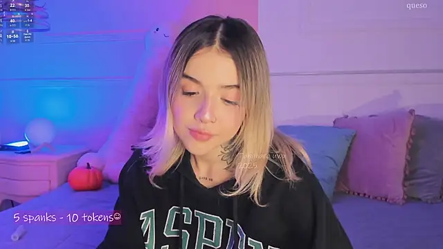  Tammara  online show from November 10, 2025, 8:19 pm