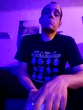 Snapshot of Codymc89 chatting on December 18, 2025, 11:33 pm Codymc89 online show from December 18, 2025, 11:33 pm