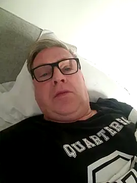 RobertStripX online show from December 15, 2024, 9:03 am