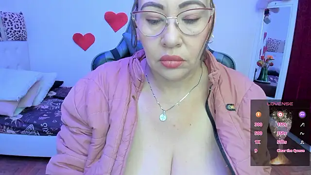 Snapshot of esmeralda_milf chatting on February 23, 2026, 1:52 pm esmeralda milf online show from February 23, 2026, 1:52 pm