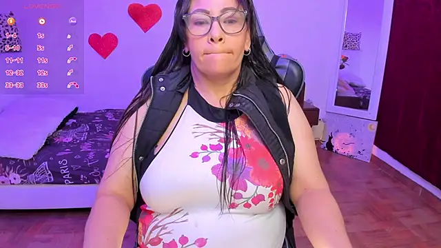 Snapshot of esmeralda_milf chatting on March 23, 2026, 8:24 pm esmeralda milf online show from March 23, 2026, 8:24 pm