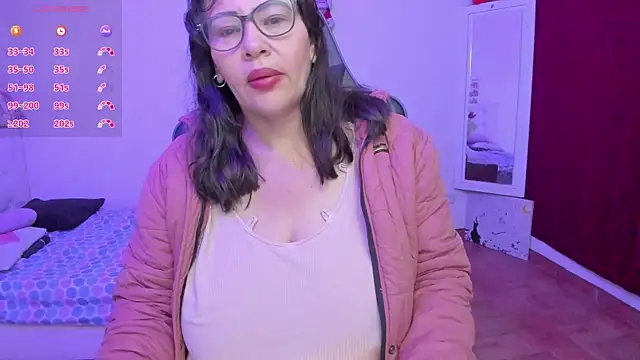 Snapshot of esmeralda_milf chatting on April 15, 2026, 1:07 pm esmeralda milf online show from April 15, 2026, 1:07 pm