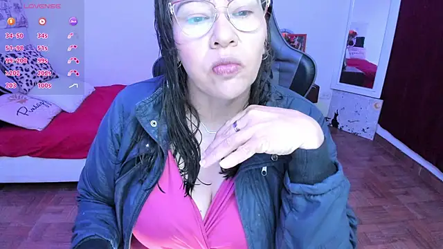 esmeralda milf online show from July 2, 2026, 8:26 pm