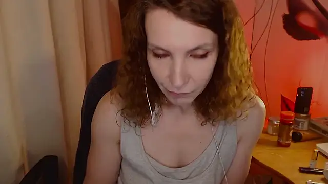 JohansonKatie online show from January 20, 2025, 6:53 pm